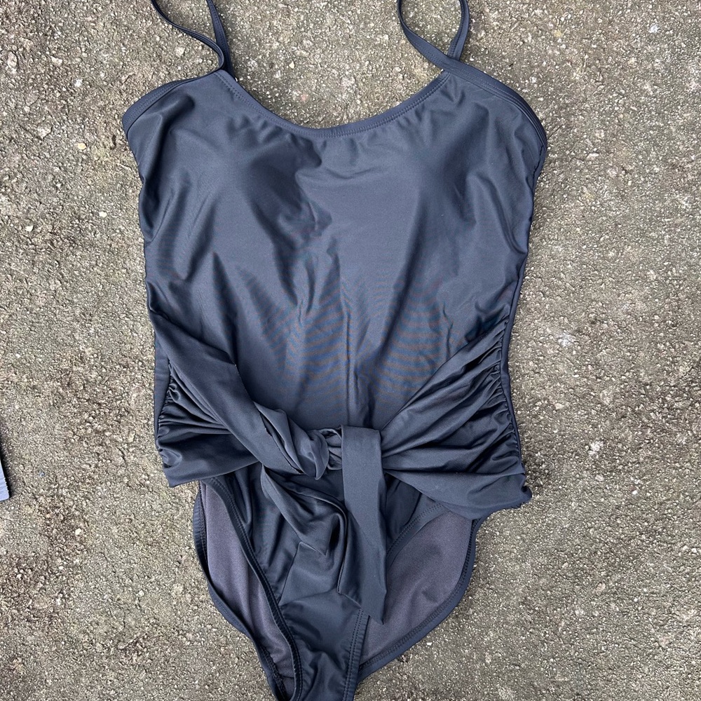 CAROL HOCHMAN One Piece SwimSuit - Picture 5 of 11